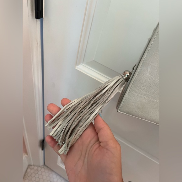 Valentino White Crossbody Bag GUC - Picture 3 of 6